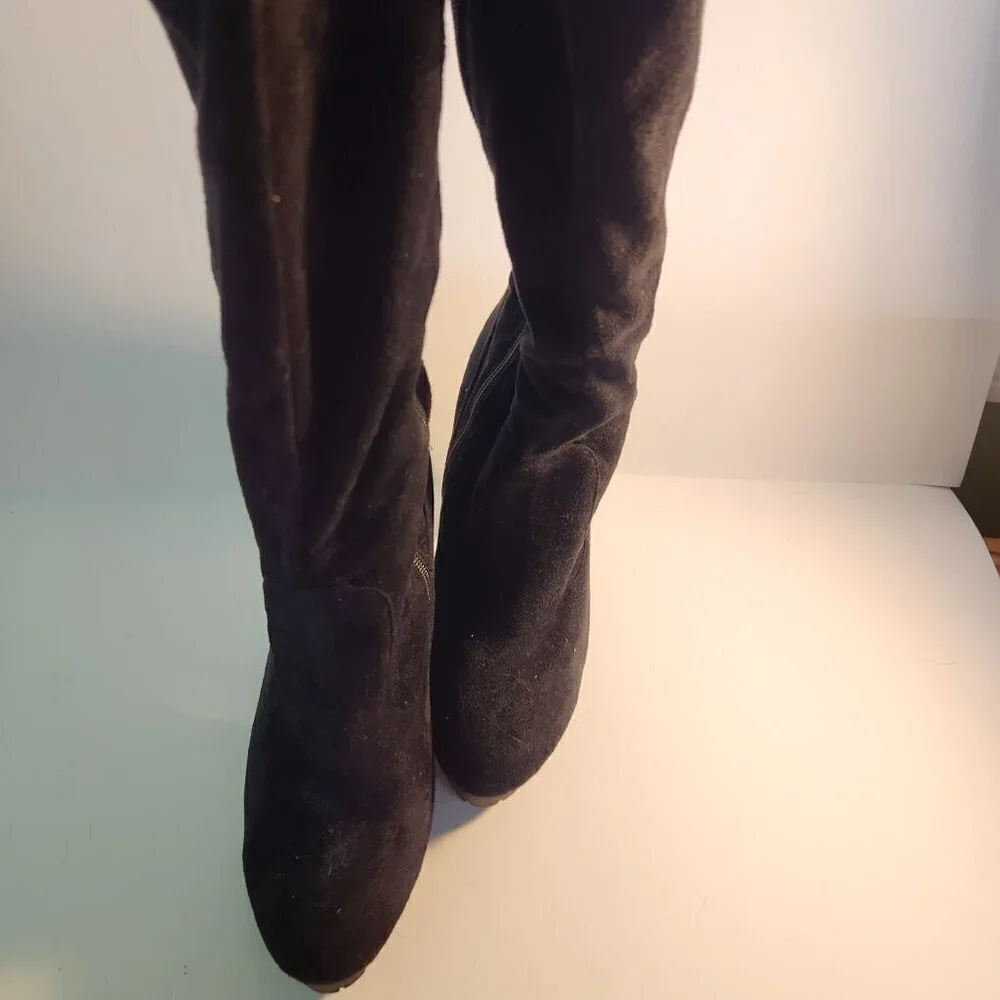 Bamboo Gaby Black Faux Suede Thigh High Lug Sole Boots Size 9